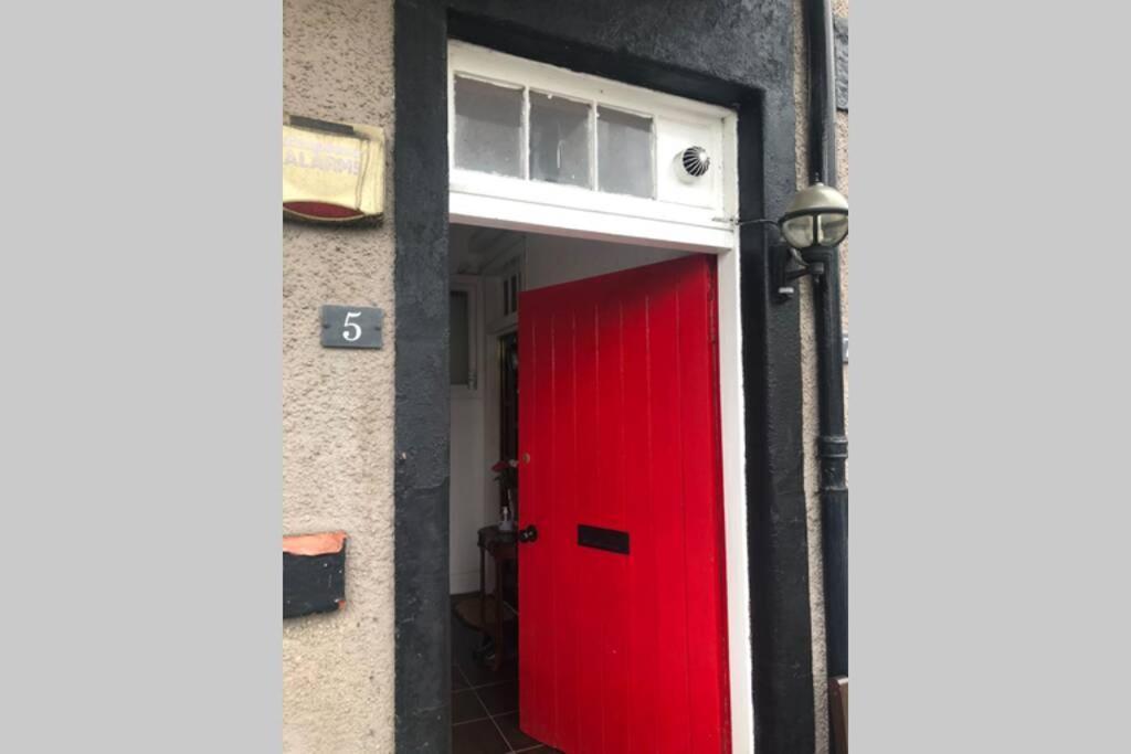 One Bedroom Flat On The Banks Of Loch Lomond Alexandria Exteriör bild